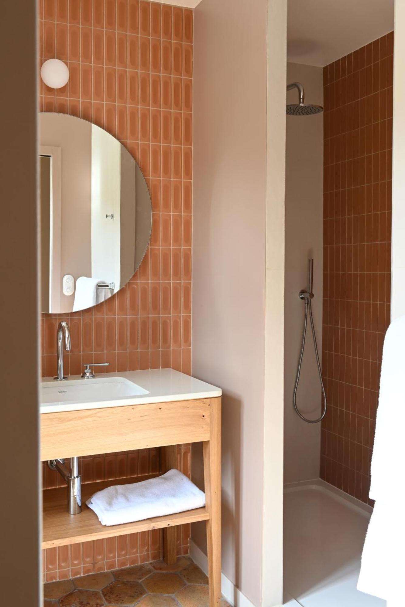 Hotel Les Pres Saint-Hilaire-le-Chatel Exterior foto